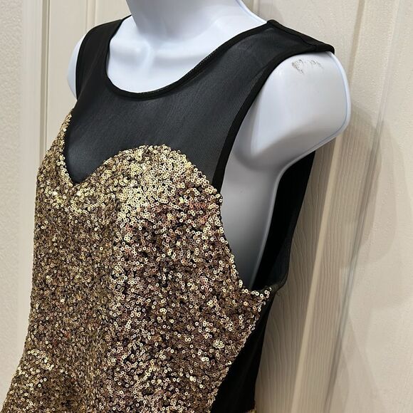 Gianni Bini Peplum Top Woman’s Gold Sequins Sheer Scoop Neck Sleeveless Large - Picture 4 of 12